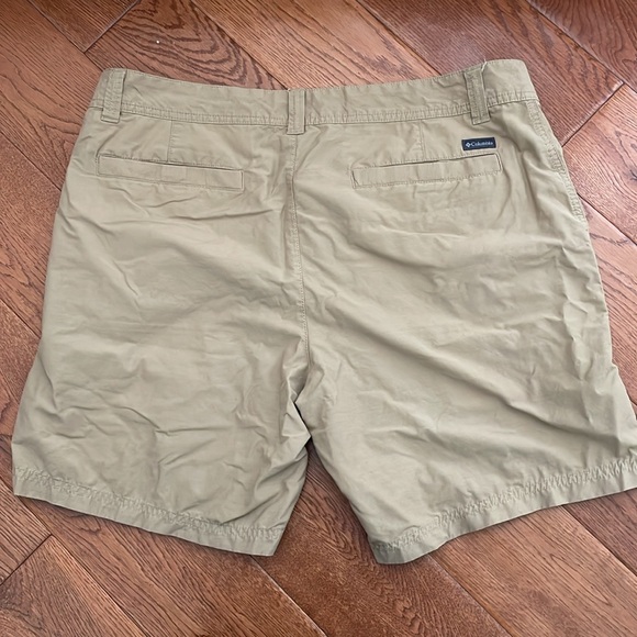 Men’s Columbia shorts - Picture 3 of 3